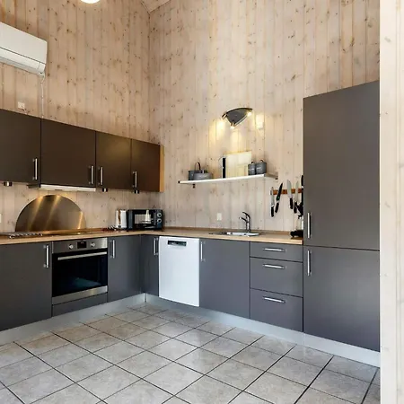 10 Person In Storvorde-by Traum * Egense