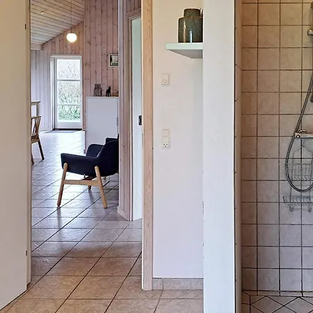 10 Person In Storvorde-by Traum